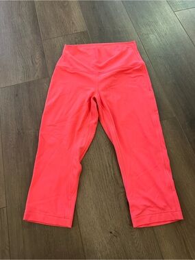 lululemon Women’s Align High-Rise Cropped Leggings in a Size Dot 6